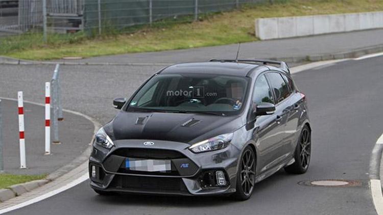 Ford Focus RS hızlanıyor