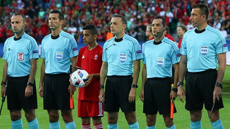 Cüneyt Çakıra EURO 2016da dev bir maç daha