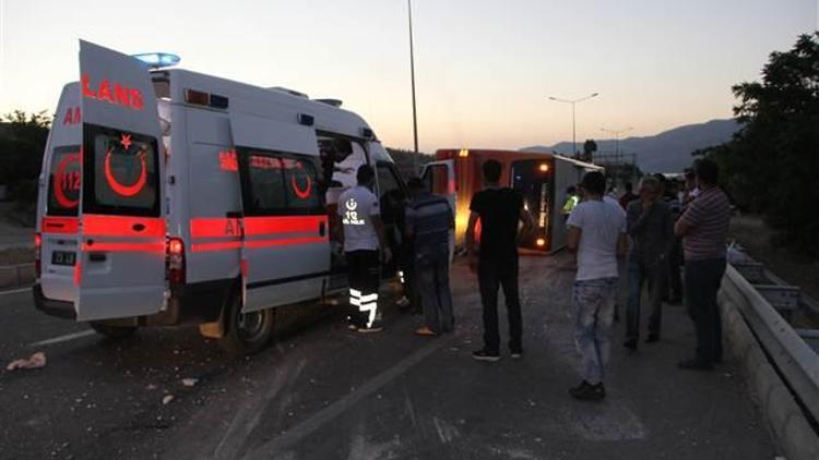 Elazığda yolcu otobüsü devrildi: 27 yaralı