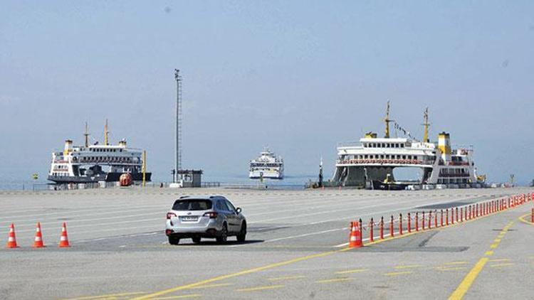 Ücretsiz Osmangazi feribotu boş bıraktı