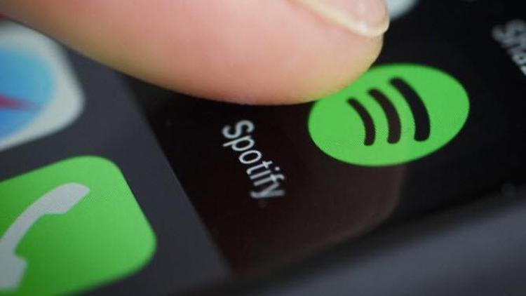 Applea şok Spotify suçlaması