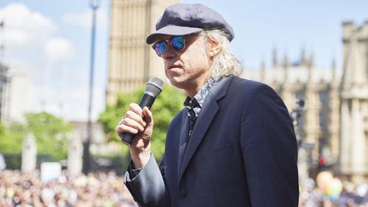 Boris Johnson: “Gelecek gerçekten parlak, Bob Geldof bunu söylemeli.”