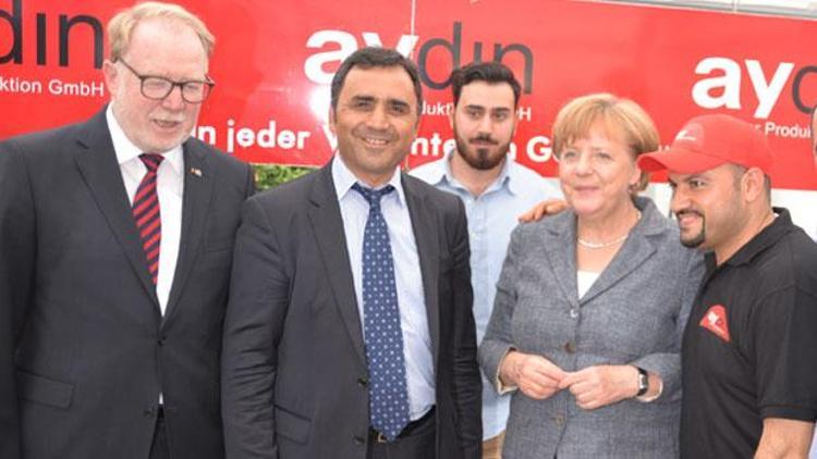 Merkel’in başbakan olduğunu, bir an unuttum