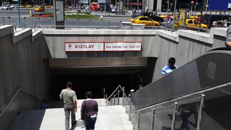 Ankara metrosunda panik yaratan olay
