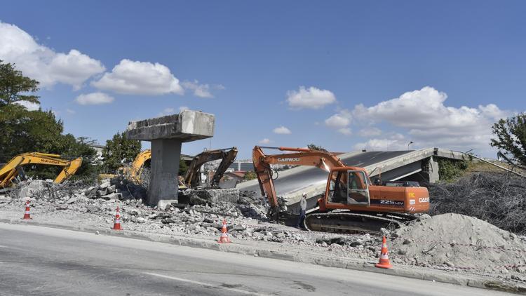 Bulvar için bir gecede yıkıldı