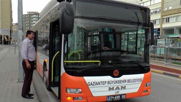 Şoförle tartıştı belediye otobüsünün anahtarını çaldı