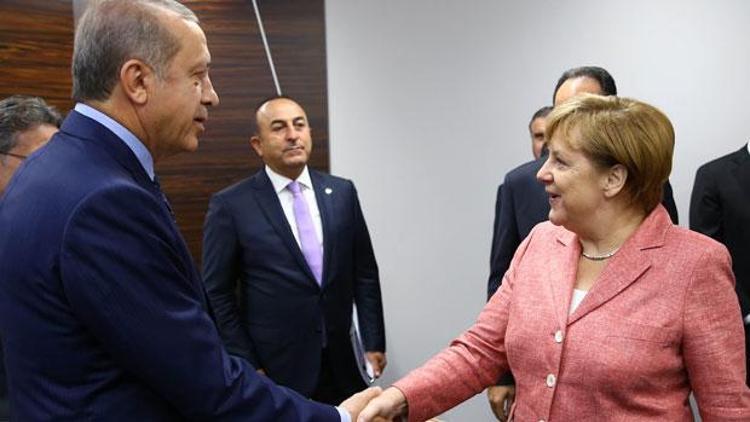 Merkel, Erdoğan’dan İncirlik izni alamadı
