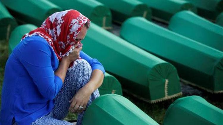 Srebrenitsada soykırımın yıldönümünde 127 kurban daha defnedildi