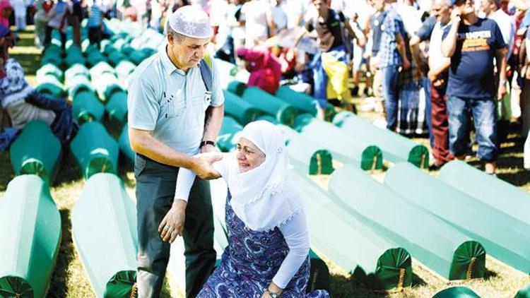 Srebrenica’da dinmeyen acı
