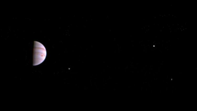 İşte Junonun dünyaya gönderdiği ilk fotoğraf