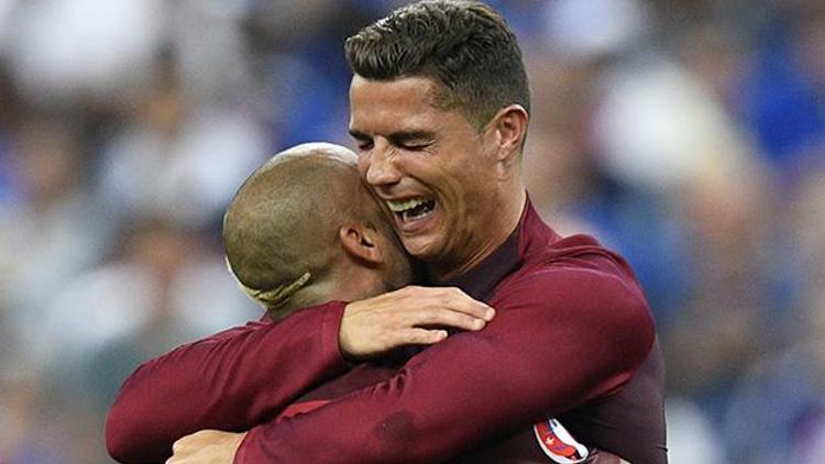 Ronaldo kazandığı primi kanserli çocuklara bağışladı