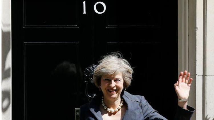 İngilterenin yeni lideri Theresa May hangi politikaları savunuyor