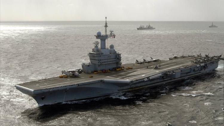 Fransız uçak gemisi IŞİD ile mücadelede yine görev yapacak