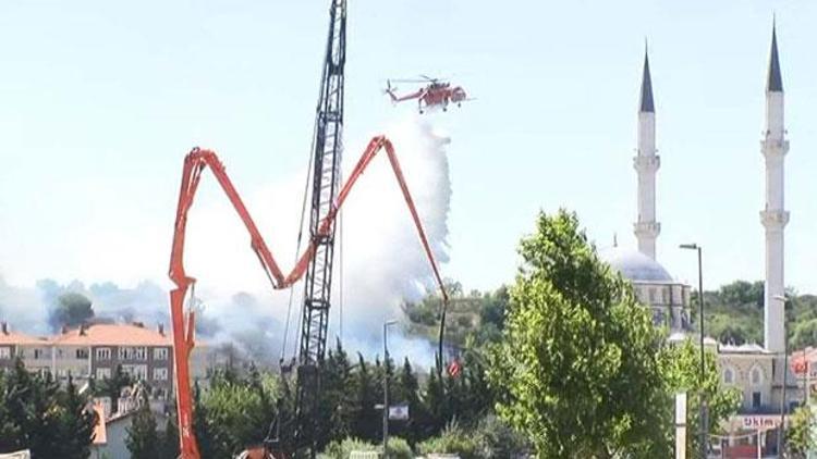 İstanbulda askeri bölge yanındaki ağaçlık alanda korkutan yangın