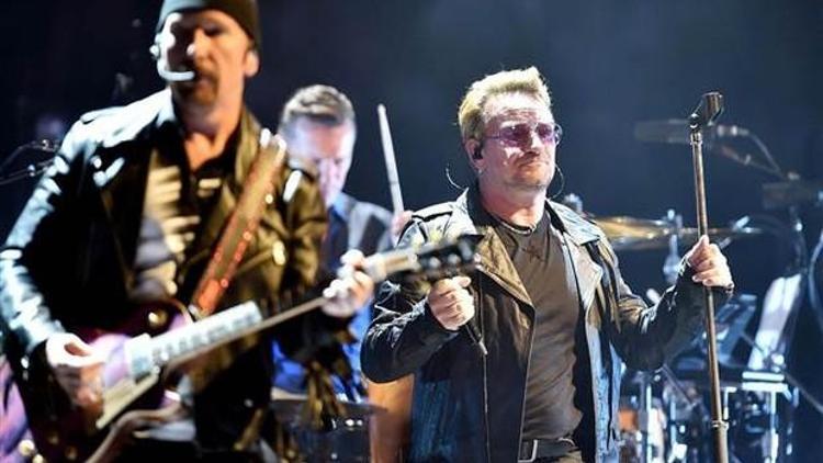 84 kişinin yaşamını kaybettiği saldırı sırasında Bono da oradaydı