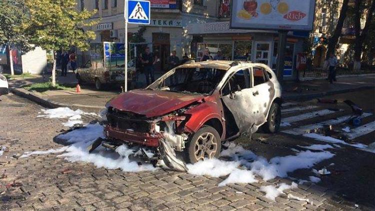 Ünlü gazeteciye Kievde bombalı saldırı