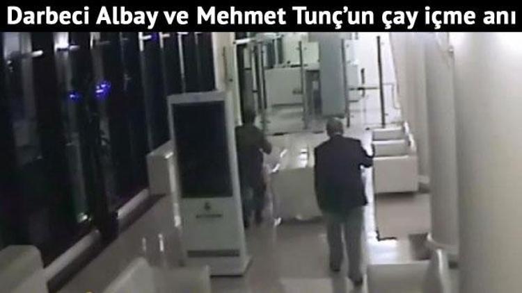 İBBden yeni görüntüler... Darbeci askerlere çay ve yemek servisi