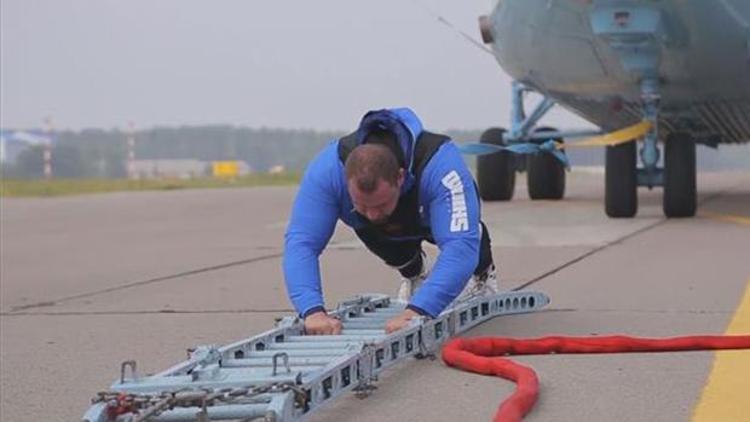 28 tonluk helikopteri çekti