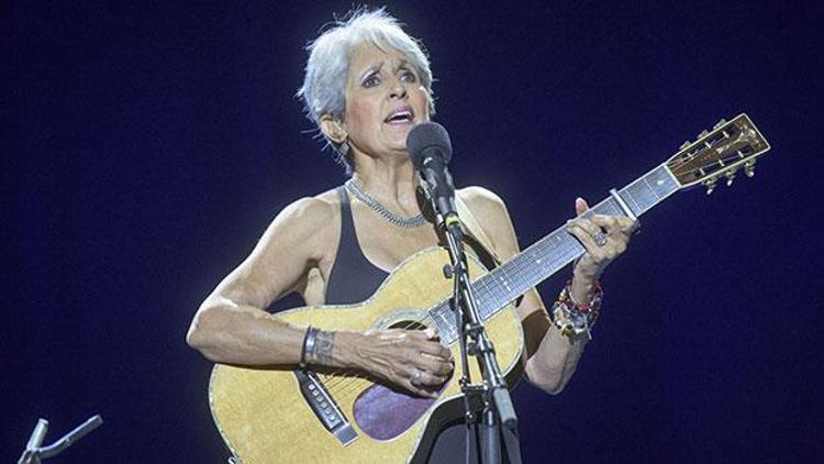 Joan Baez özür diledi