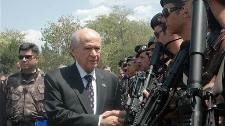 Bahçeli, Özel Harekat Daire Başkanlığını ziyaret etti