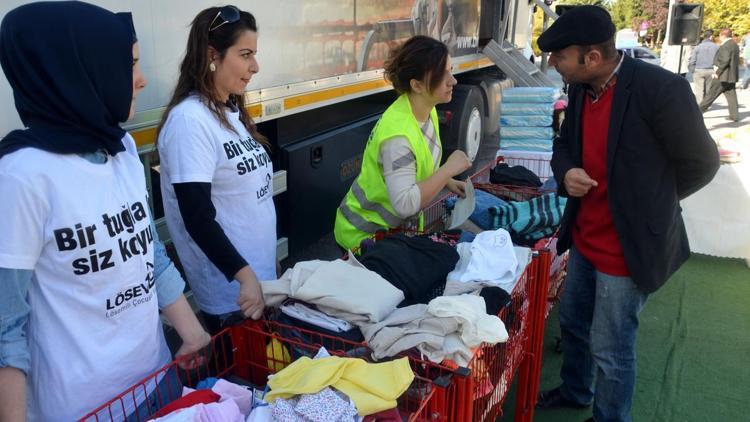 LÖSEVden 16 bin lösemili aileye gıda ve giysi yardımı