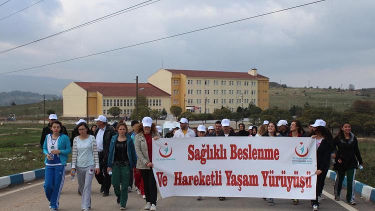 Pazaryerinde Sağlıklı yaşam ve hareket yılı yürüyüşü