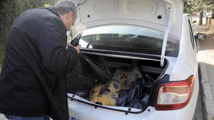 Tüfekle vurdukları dananın etini satmaya hazırlanan 2 zanlı yakalandı