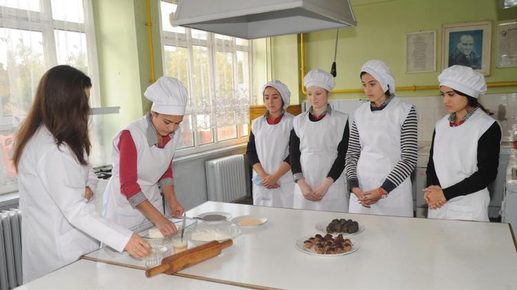 Tarhanadan bisküvi, şeker pancarından cezerye