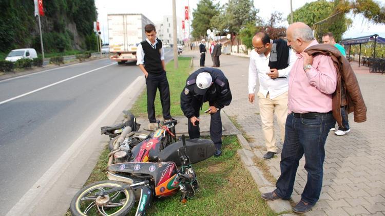 Orduda motosiklet aydınlatma direğine çarptı: 1 ölü