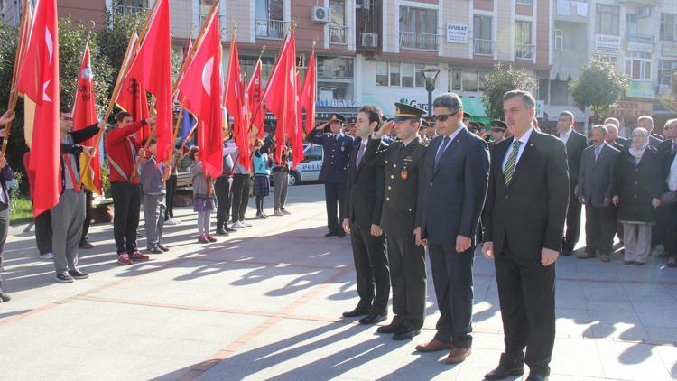 Büyük Önder Atatürkü anıyoruz