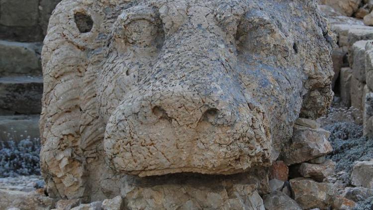 Nemrut, sezonun son turistlerini ağırlıyor