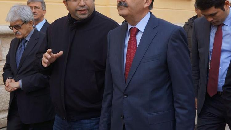 Sağlık Bakanı Müezzinoğlu, Büyük Sinagogu gezdi