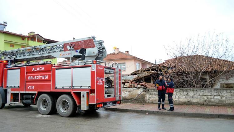 Çorumda ev yangını