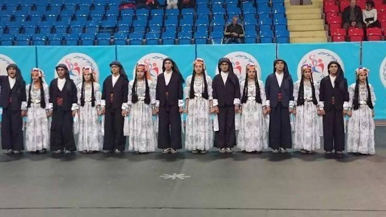 Siirt halk oyunlarında Türkiye altıncısı oldu