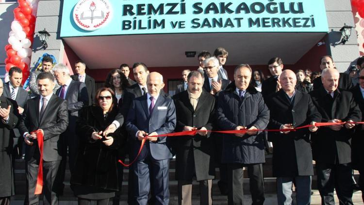 Remzi Sakaoğlu Bilim ve Sanat Merkezi açıldı