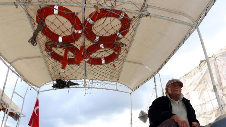 Marmariste bir tekneden can yelekleri çalındı