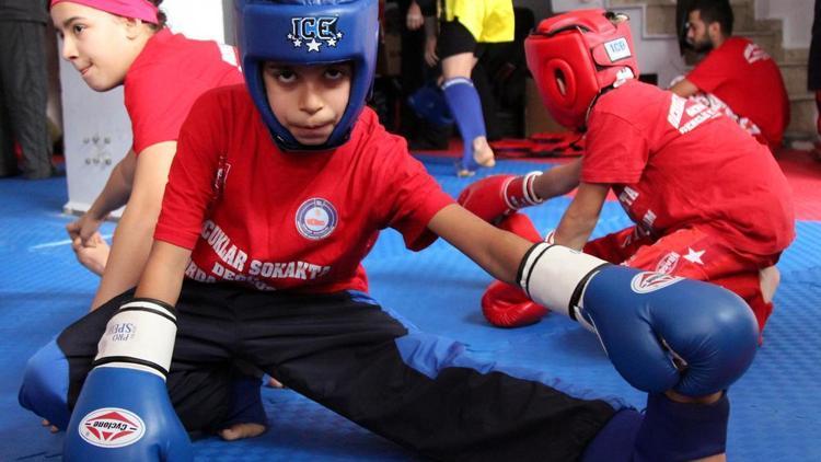 Polis okulundan çocukları sporda buluşturan proje