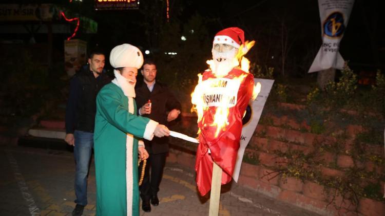 Nevşehirde Noel Baba protestosu