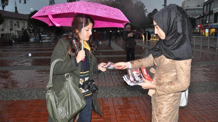 Saadet Partili kadınlar, yılbaşı kutlamalarına tepki gösterdi