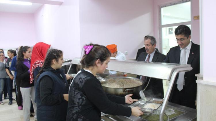 Kaymakam Özbekin okul ziyaretleri