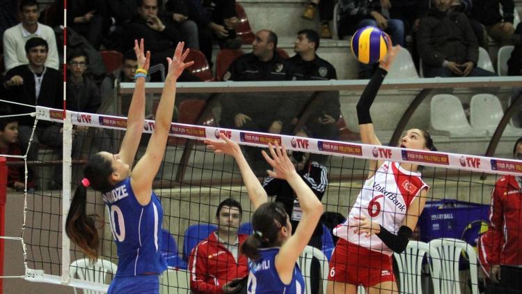 Voleybol: 2015 CEV Bayanlar U18 Bayanlar Avrupa Şampiyonası