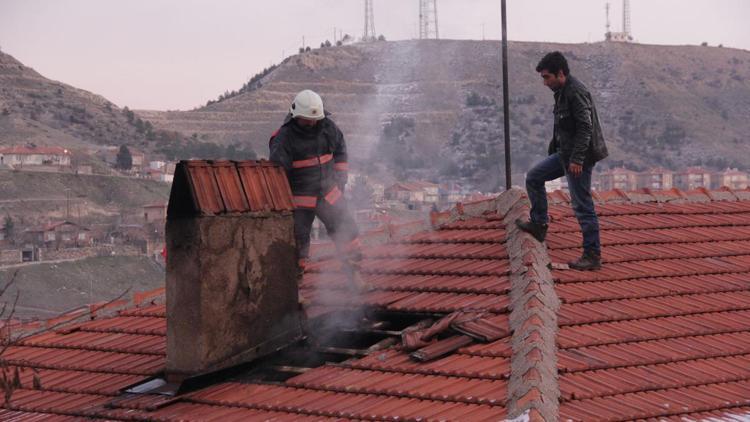 - Beypazarı’nda iki evde çıkan yangın maddi hasara neden oldu