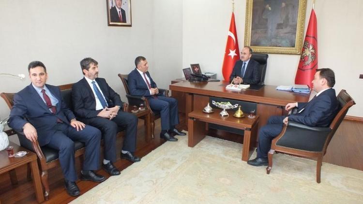 AK Parti İl Başkanı Arat, Vali Erolu ziyaret etti
