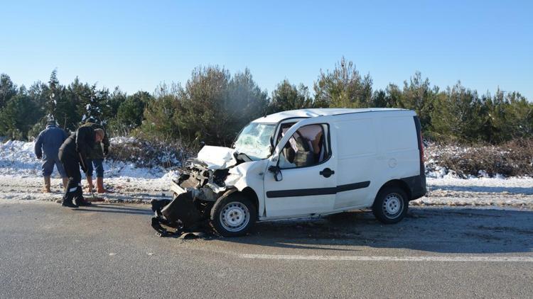 Edirnede trafik kazası: 2 yaralı