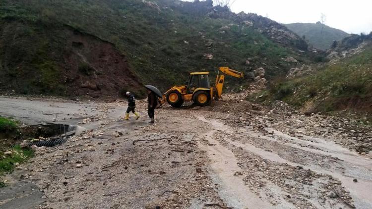 Antalyadaki kuvvetli yağış ve fırtına