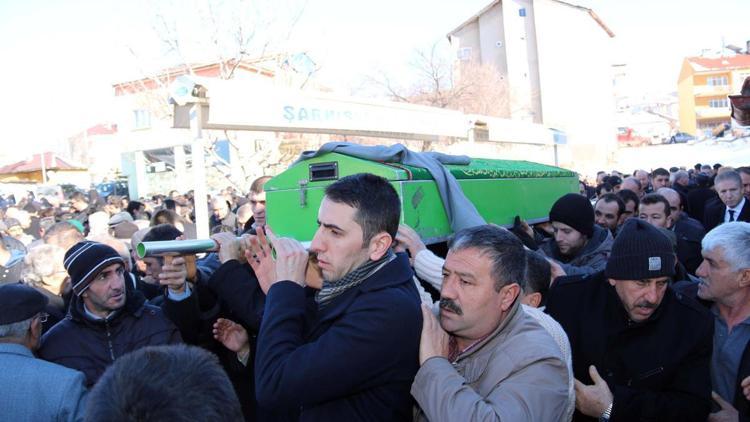 Sobadan sızan gazdan zehirlenen öğretmenin cenazesi defnedildi