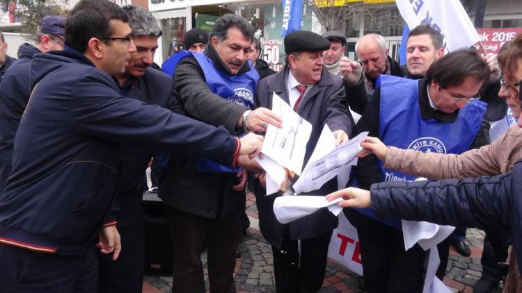 Türkiye Kamu-Sen üyelerinin maaş zammı protestosu