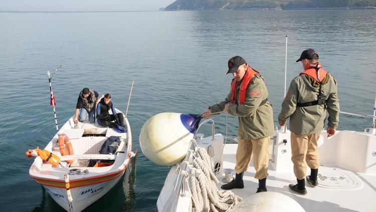 Sahil Güvenlik timleri, kaçak avcılıkla mücadeleyi sürdürüyor