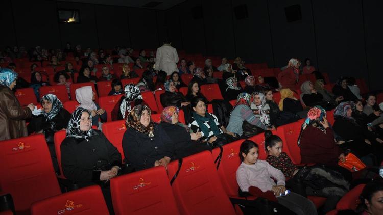 Bahşılı Belediyesi kadınlar için sinema etkinliği düzenledi