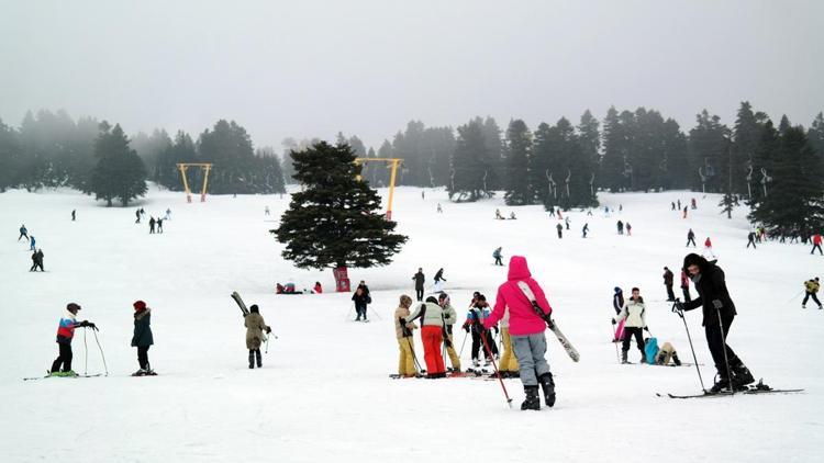 Uludağdaki otelleri öğrenciler ve Arap turistler doldurdu